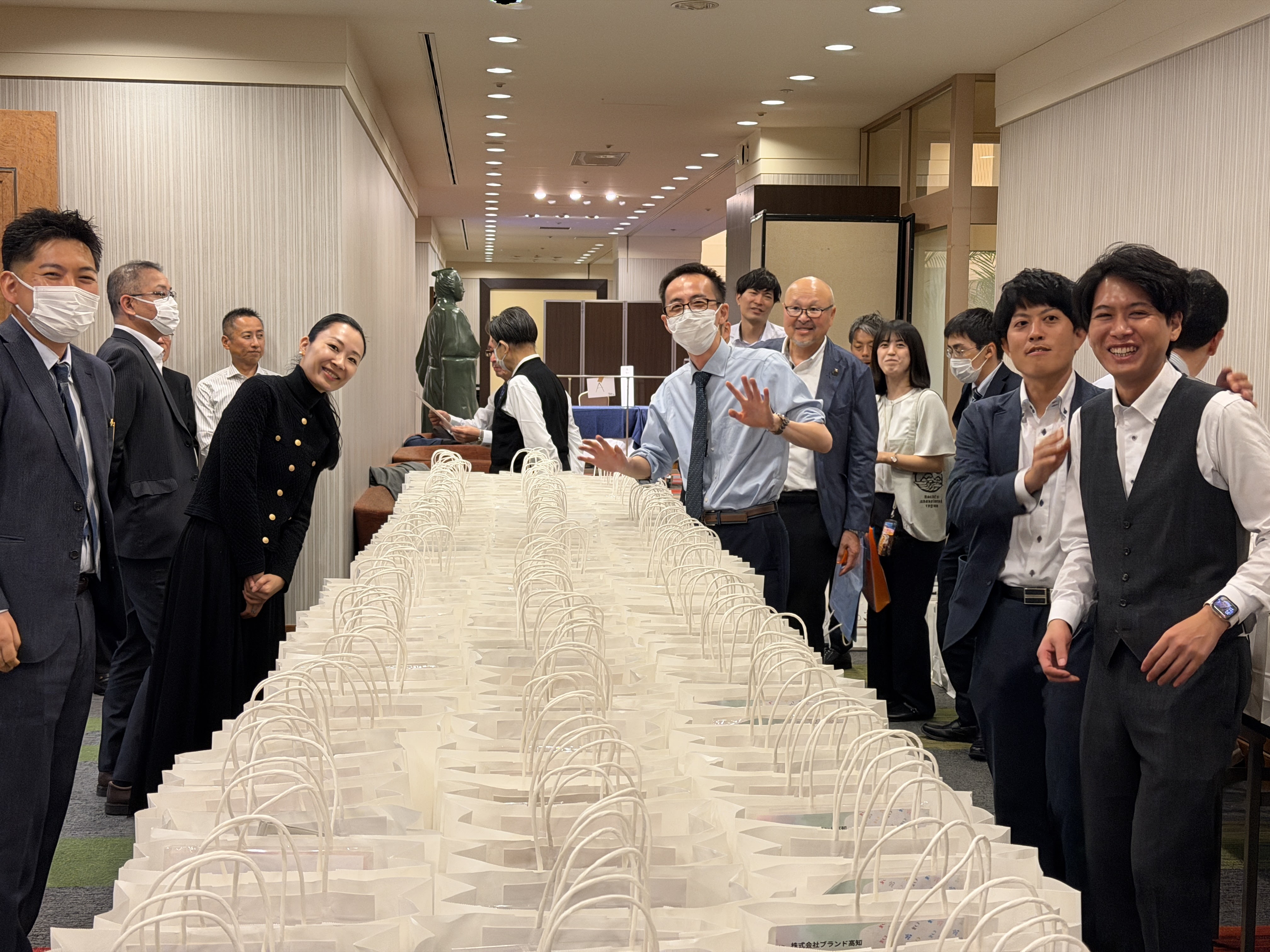 第77回・大懇親会（2025.11.14） 332