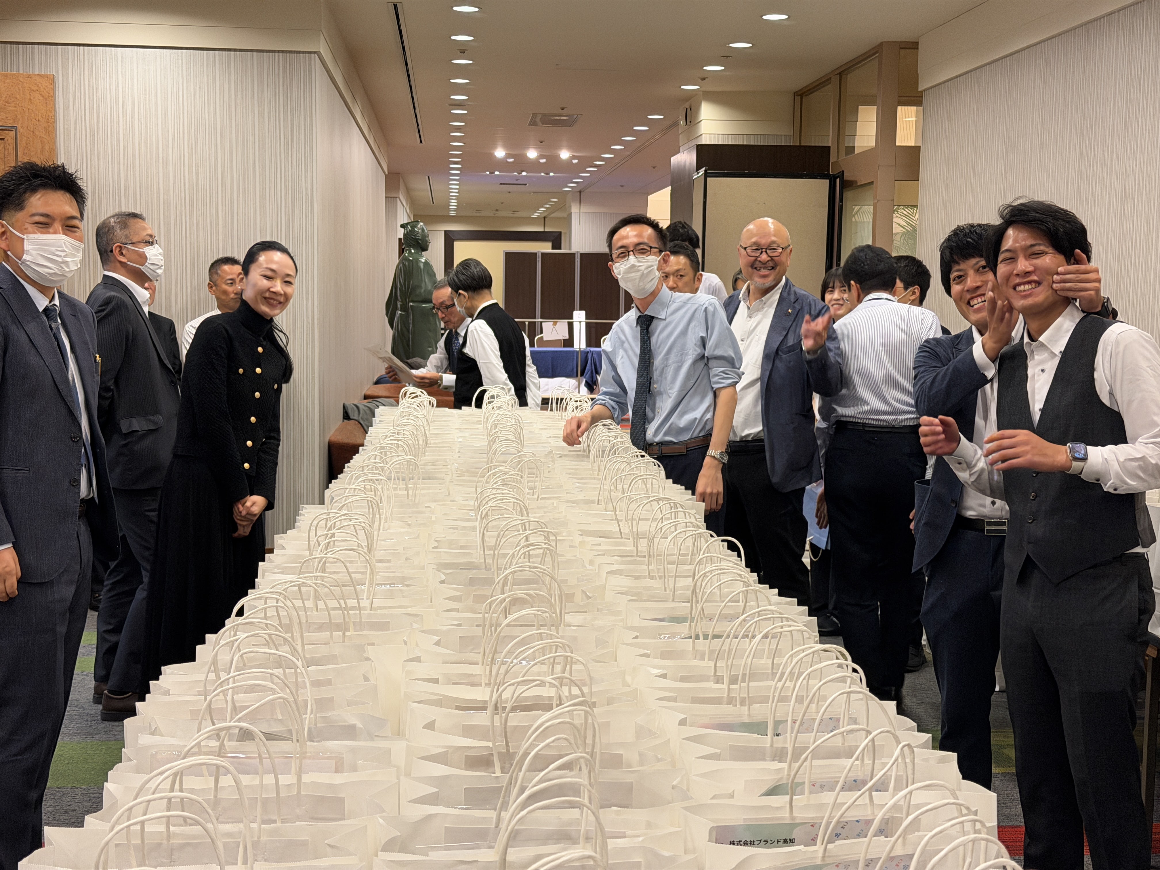 第77回・大懇親会（2025.11.14） 333